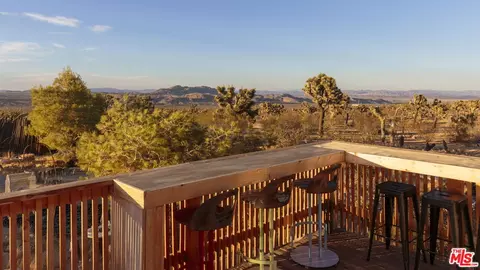 Exterior - 59489 Onaga Trl, Joshua Tree, CA 92252 photo 7 of 10