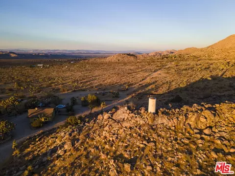 View/Area - 59489 Onaga Trl, Joshua Tree, CA 92252 photo 2 of 2