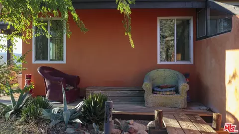 Exterior - 59489 Onaga Trl, Joshua Tree, CA 92252 photo 4 of 10