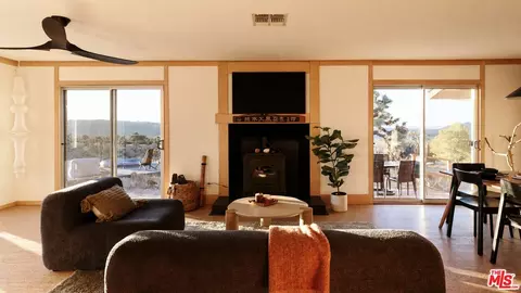 Living - 59489 Onaga Trl, Joshua Tree, CA 92252 photo 1 of 4