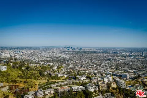 2189 Sunset Plaza Dr, Los Angeles, CA 90069