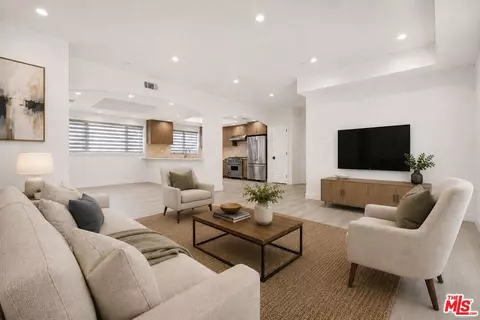 927 S Wooster St #2, Los Angeles, CA 90035