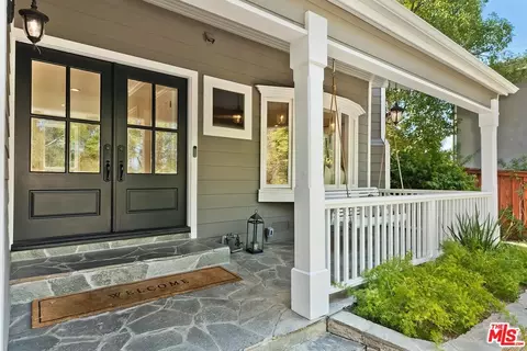 4045 Davana Rd, Sherman Oaks, CA 91423