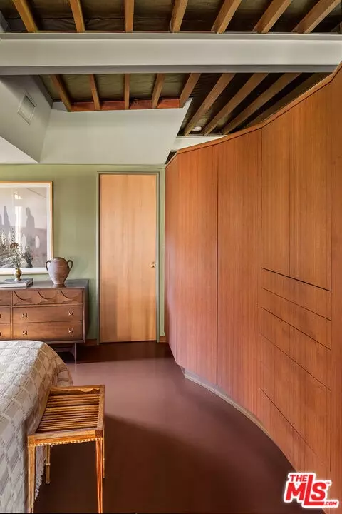 Bedroom - 780 Laguna Rd, Pasadena, CA 91105 photo 3 of 5