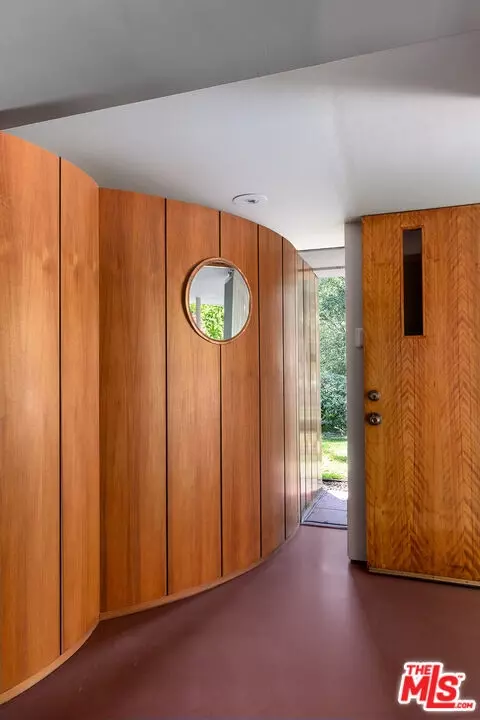 Entry Way - 780 Laguna Rd, Pasadena, CA 91105 photo 6 of 7
