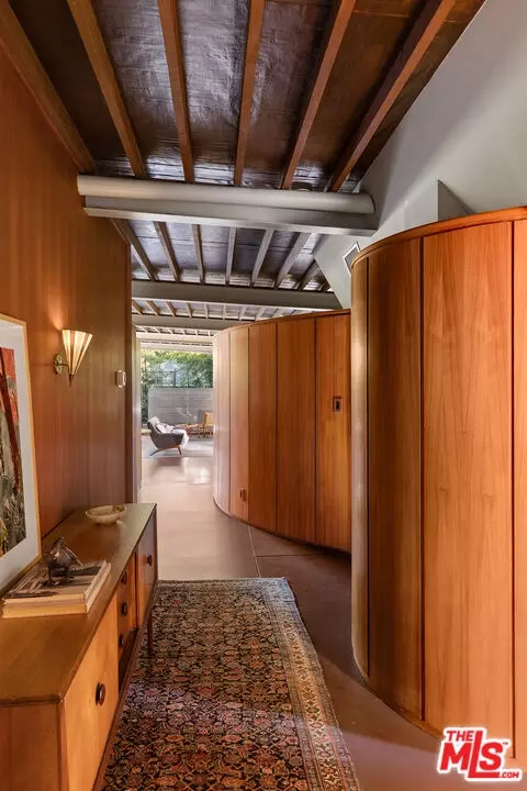 Entry Way - 780 Laguna Rd, Pasadena, CA 91105 photo 4 of 7