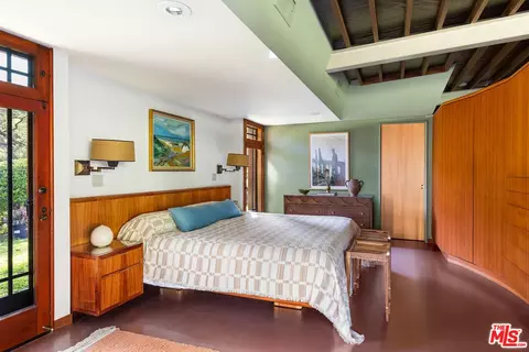 Bedroom - 780 Laguna Rd, Pasadena, CA 91105 photo 2 of 5
