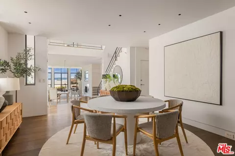 Dining - 2311 Ocean Front Walk, Venice, CA 90291 photo 1 of 2