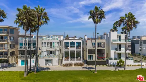 2311 Ocean Front Walk, Venice, CA 90291