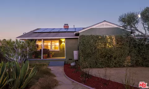 3842 Alsace Ave, Los Angeles, CA 90008