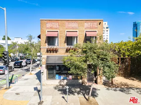 Exterior - 154 Elm Ave, Long Beach, CA 90802 photo 1 of 2
