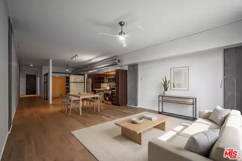 1111 S Grand Ave #607, Los Angeles, CA 90015