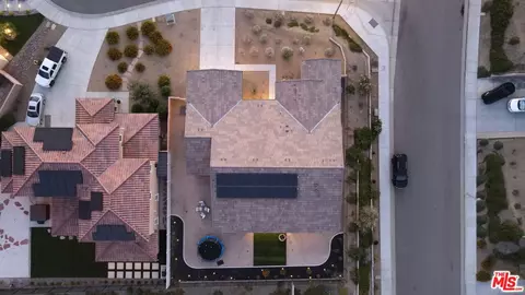 View/Area - 39186 Pinto Ct, Palmdale, CA 93551 photo 3 of 6