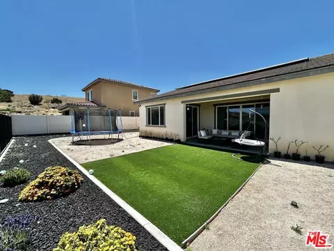 Exterior - 39186 Pinto Ct, Palmdale, CA 93551 photo 10 of 14