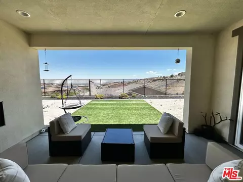 Exterior - 39186 Pinto Ct, Palmdale, CA 93551 photo 4 of 14