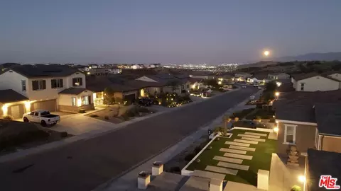 View/Area - 39186 Pinto Ct, Palmdale, CA 93551 photo 6 of 6
