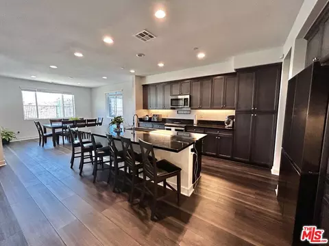 Kitchen - 39186 Pinto Ct, Palmdale, CA 93551 photo 3 of 10