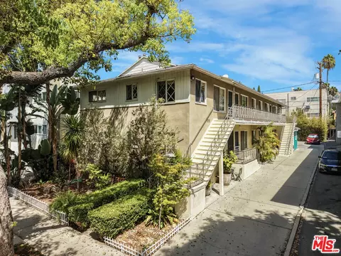 7627 Hampton Ave, West Hollywood, CA 90046