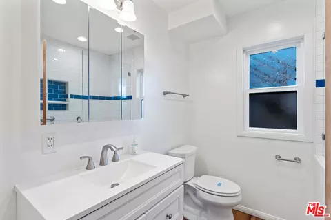 Bath - 595 Elder Dr, Cedar Glen, CA 92321 photo 1 of 7
