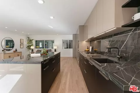 1233 N Laurel Ave #109, West Hollywood, CA 90046