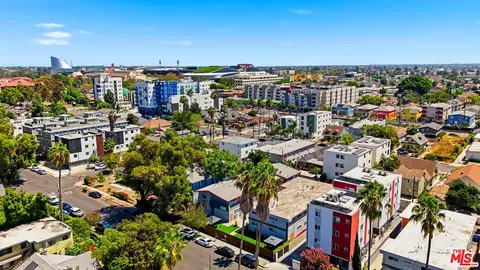 1216 W 37th Pl, Los Angeles, CA 90007
