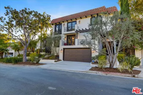 10353 Mississippi Ave, Los Angeles, CA 90025