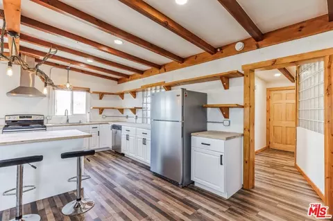 Kitchen - 1866 Old Woman Springs Rd, Landers, CA 92285 photo 3 of 6