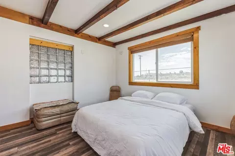 Bedroom - 1866 Old Woman Springs Rd, Landers, CA 92285 photo 4 of 5