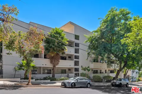 960 Larrabee St #328, West Hollywood, CA 90069