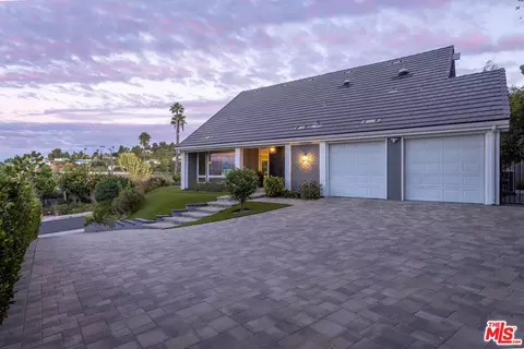 4711 Hermano Dr, Tarzana, CA 91356