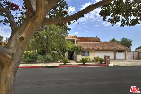 9664 Andora Ave, Chatsworth, CA 91311