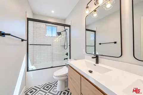 Bath - 1022 La Cadena Ave #B, Arcadia, CA 91007 photo 1 of 2