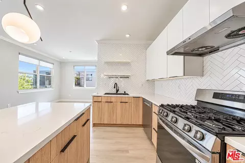 Kitchen - 1022 La Cadena Ave #B, Arcadia, CA 91007 photo 3 of 3
