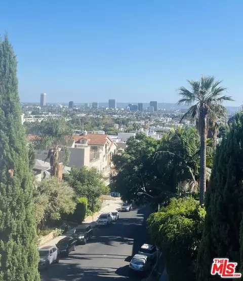 8455 Fountain Ave #206, West Hollywood, CA 90069