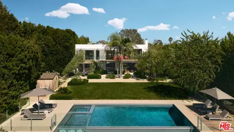 621 N Bonhill Rd, Los Angeles, CA 90049