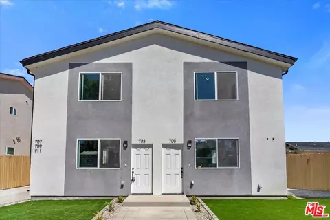 758 E 78th St, Los Angeles, CA 90001