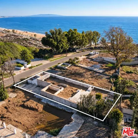 327 N Grenola St, Pacific Palisades, CA 90272