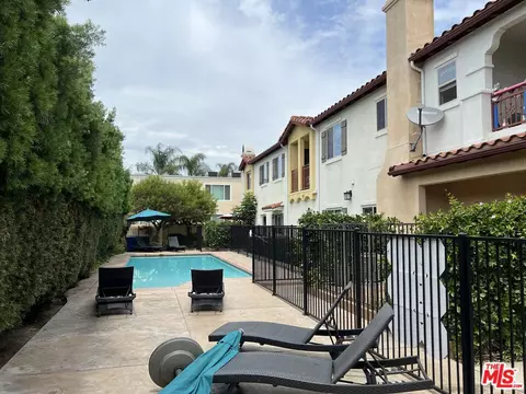 Exterior - 9124 Florence Ave, Downey, CA 90240 photo 2 of 4