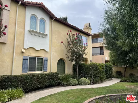 Exterior - 9124 Florence Ave, Downey, CA 90240 photo 3 of 4