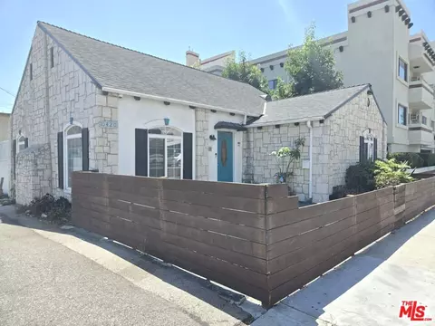 10420 Palms Blvd, Los Angeles, CA 90034