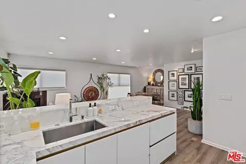 Kitchen - 10 26th Ave, Venice, CA 90291 photo 2 of 3
