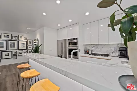 Kitchen - 10 26th Ave, Venice, CA 90291 photo 1 of 3