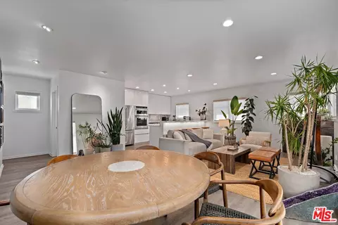 Dining - 10 26th Ave, Venice, CA 90291 photo 1 of 1