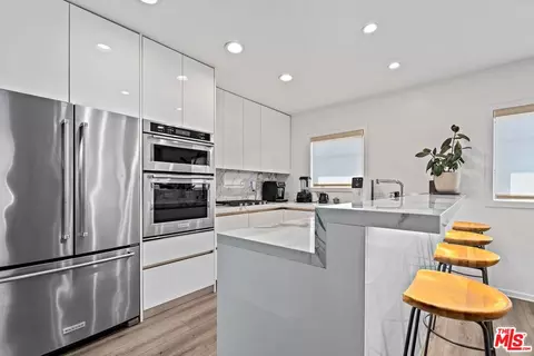 Kitchen - 10 26th Ave, Venice, CA 90291 photo 3 of 3
