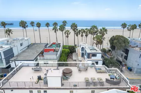 View/Area - 10 26th Ave, Venice, CA 90291 photo 1 of 4