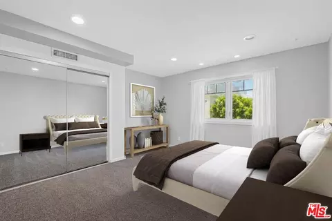 Bedroom - 10 26th Ave, Venice, CA 90291 photo 3 of 7