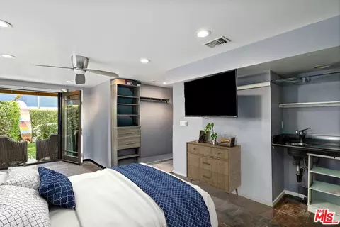 Bedroom - 10 26th Ave, Venice, CA 90291 photo 5 of 7