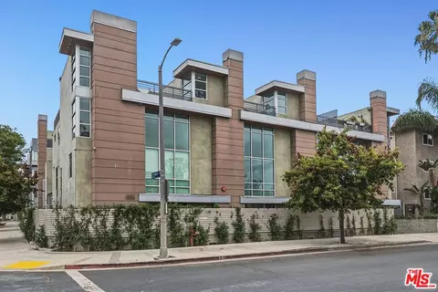 5806 Waring Ave #14, Los Angeles, CA 90038