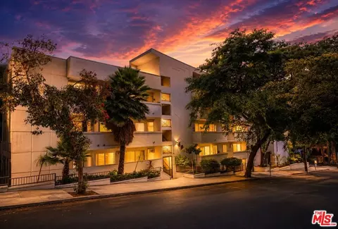 960 Larrabee St #124, West Hollywood, CA 90069