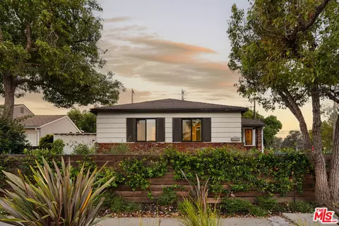 5592 W 82nd St, Los Angeles, CA 90045